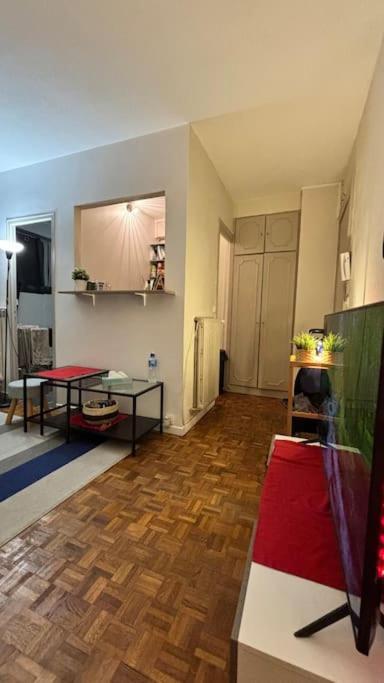 Appartement Cozy Parisian Getaway Parijs